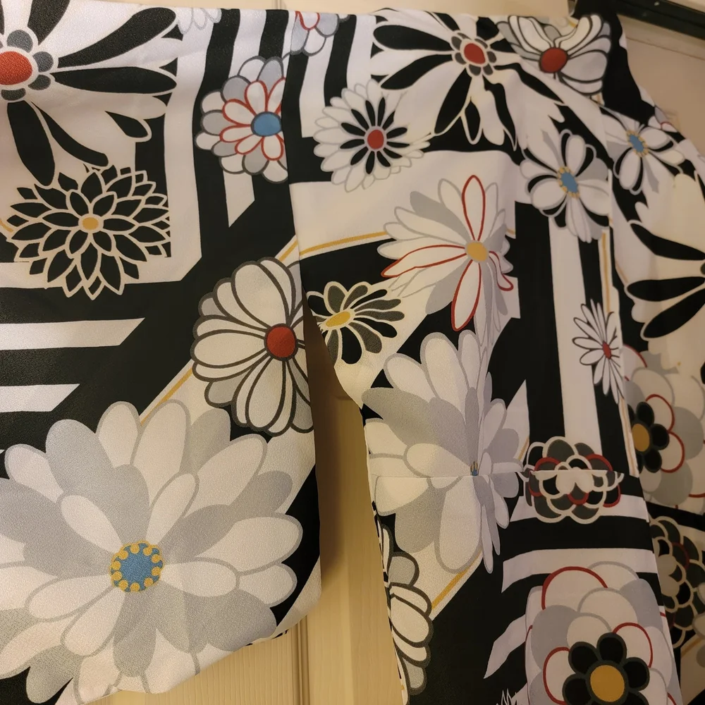 Floral Kimono Robe - Picture 3 of 6
